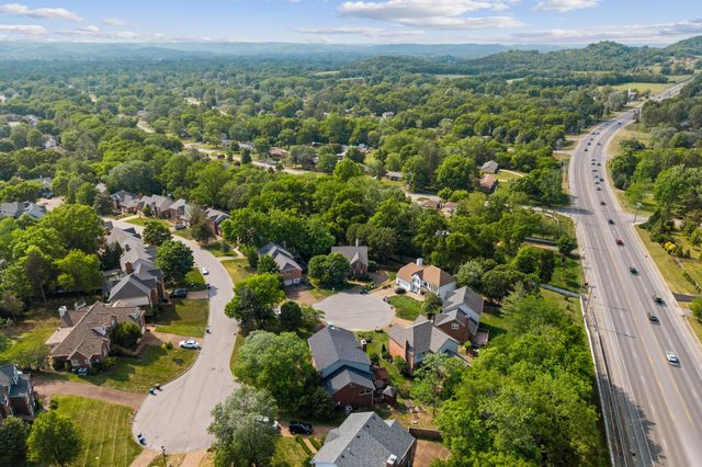 505 Windcrest Ct, Franklin, TN 37069