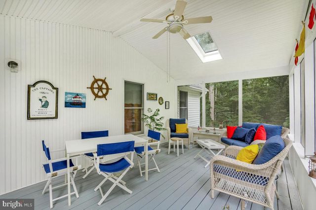 3897 HUNTING CREEK RD, Huntingtown, MD 20639