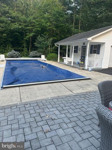 3897 HUNTING CREEK RD, Huntingtown, MD 20639