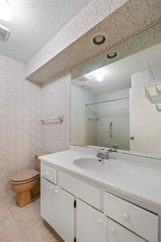 6124 Blake Ridge Road, Edina, MN 55436