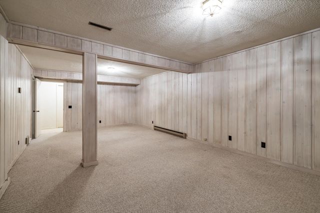 6124 Blake Ridge Road, Edina, MN 55436