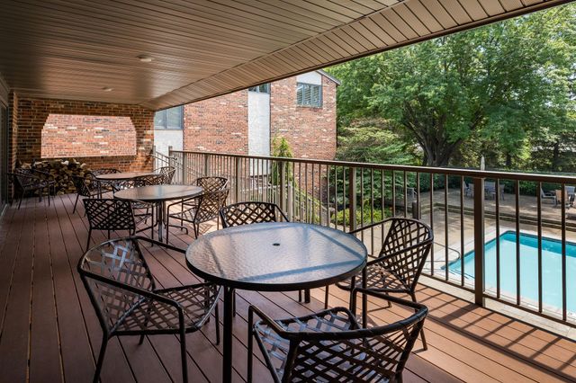 6124 Blake Ridge Road, Edina, MN 55436