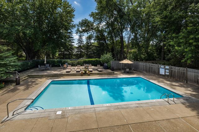 6124 Blake Ridge Road, Edina, MN 55436