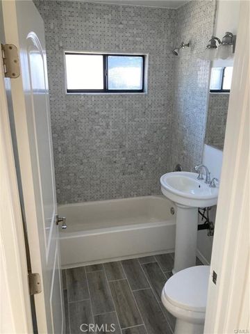 8312 Barnsley Avenue, Los Angeles, CA 90045