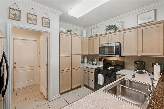 15209 Padre Island Dr 101, Corpus Christi, TX 78418