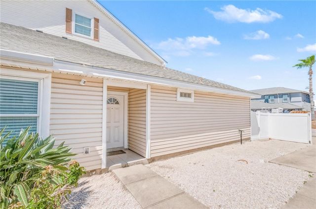 15209 Padre Island Dr 101, Corpus Christi, TX 78418