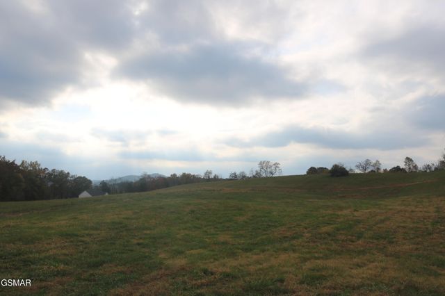 637 Sharp Road, Sevierville, TN 37876