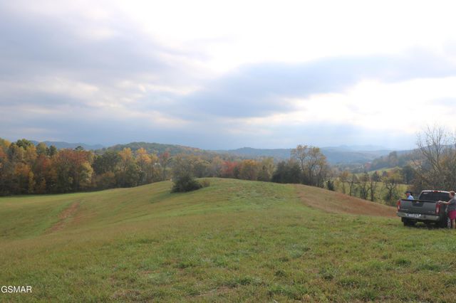 637 Sharp Road, Sevierville, TN 37876