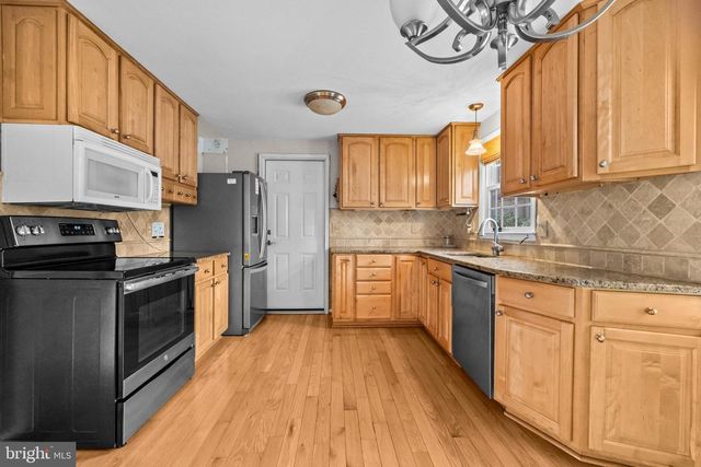 7819 FREEHOLLOW DR #7819, Falls Church, VA 22042