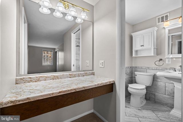 7819 FREEHOLLOW DR #7819, Falls Church, VA 22042