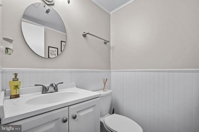 7819 FREEHOLLOW DR #7819, Falls Church, VA 22042