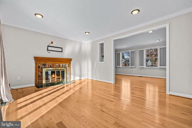 7819 FREEHOLLOW DR #7819, Falls Church, VA 22042