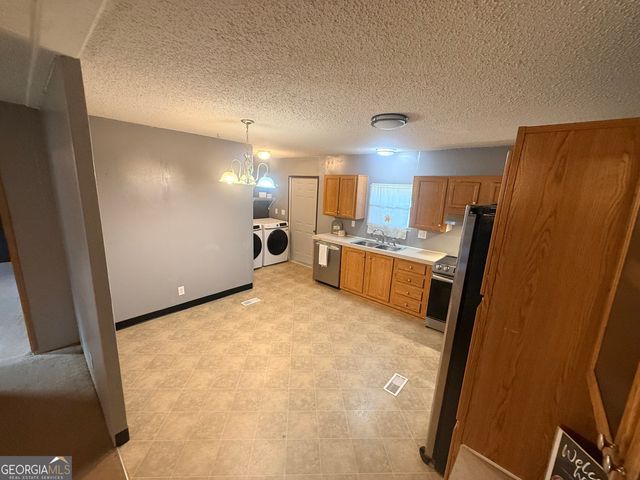 84 Skyland Drive E, Locust Grove, GA 30248