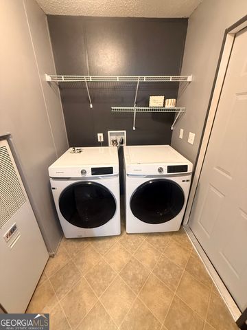 84 Skyland Drive E, Locust Grove, GA 30248