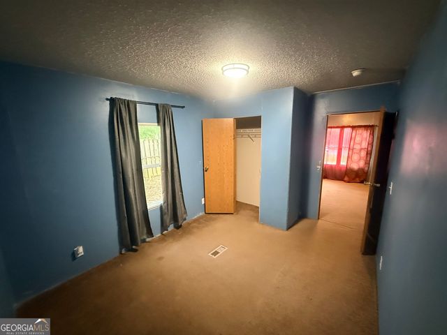 84 Skyland Drive E, Locust Grove, GA 30248