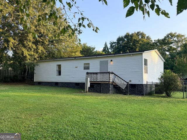 84 Skyland Drive E, Locust Grove, GA 30248