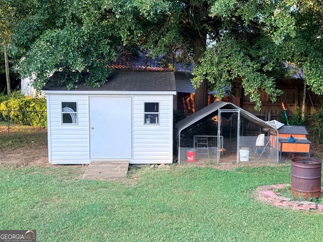 84 Skyland Drive E, Locust Grove, GA 30248