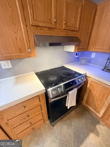 84 Skyland Drive E, Locust Grove, GA 30248
