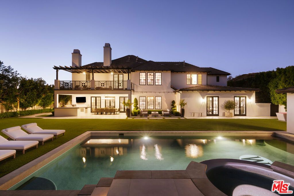 Image 1 of property listing at 25324 Prado De Naranja, Calabasas, CA 91302