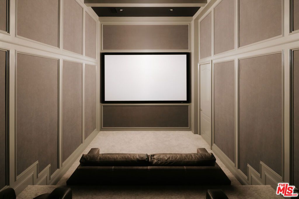 Image 16 of property listing at 25324 Prado De Naranja, Calabasas, CA 91302