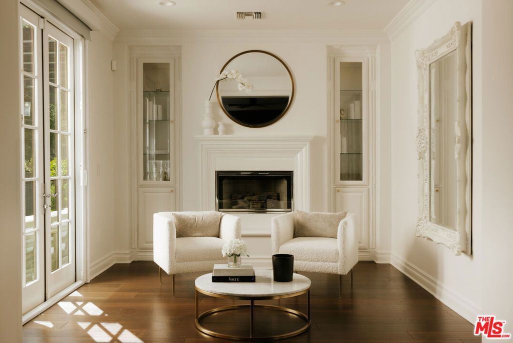 Image 20 of property listing at 25324 Prado De Naranja, Calabasas, CA 91302