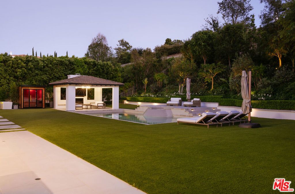 Image 27 of property listing at 25324 Prado De Naranja, Calabasas, CA 91302