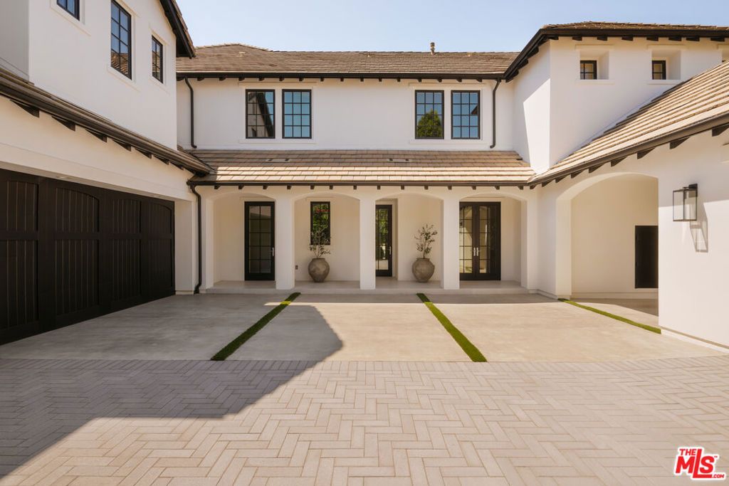 Image 29 of property listing at 25324 Prado De Naranja, Calabasas, CA 91302