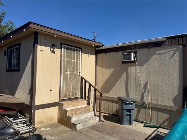 190 Meridian 87, Rialto, CA 92376