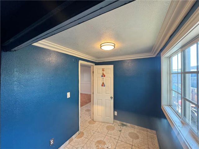 190 Meridian 87, Rialto, CA 92376