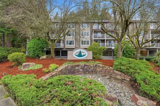 206 Mountain Park Boulevard SW #D204, Issaquah, WA 98027