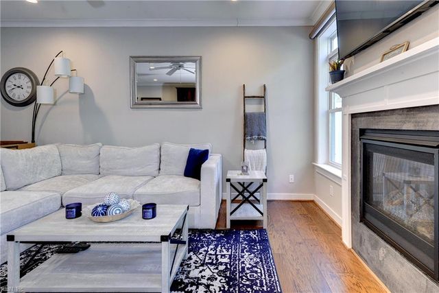 12 Village Park LN, Poquoson, VA 23662