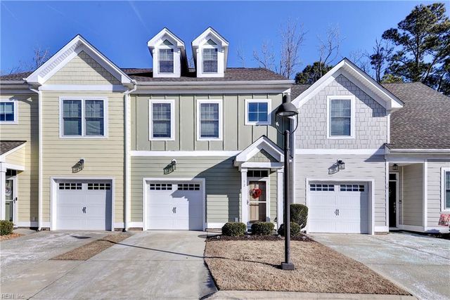 12 Village Park LN, Poquoson, VA 23662