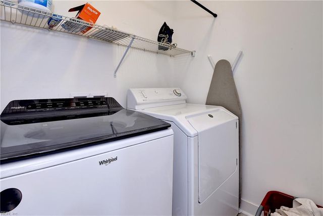 12 Village Park LN, Poquoson, VA 23662