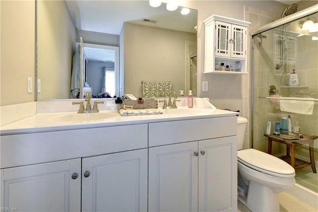 12 Village Park LN, Poquoson, VA 23662