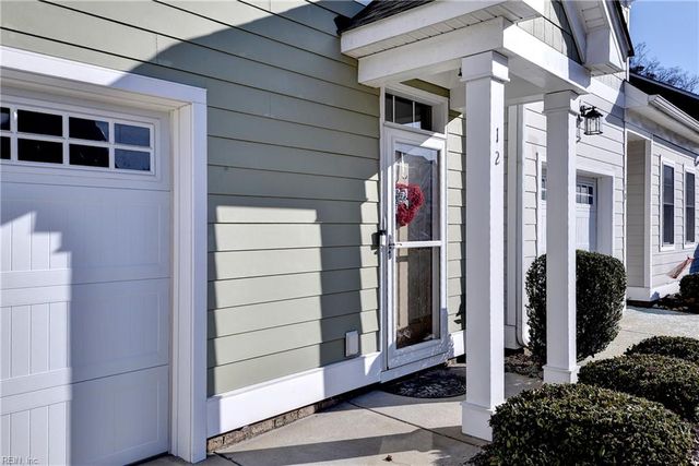12 Village Park LN, Poquoson, VA 23662