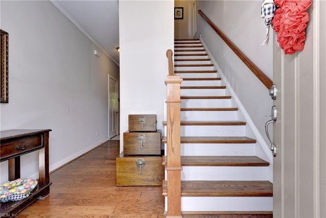 12 Village Park LN, Poquoson, VA 23662