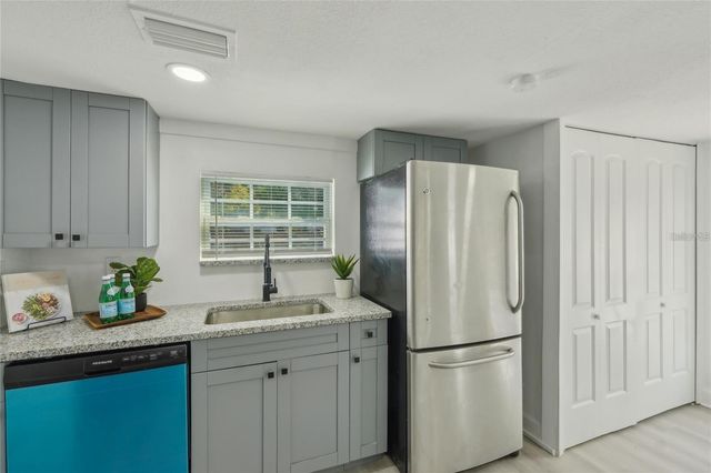 2111 E ELLICOTT STREET, Tampa, FL 33610