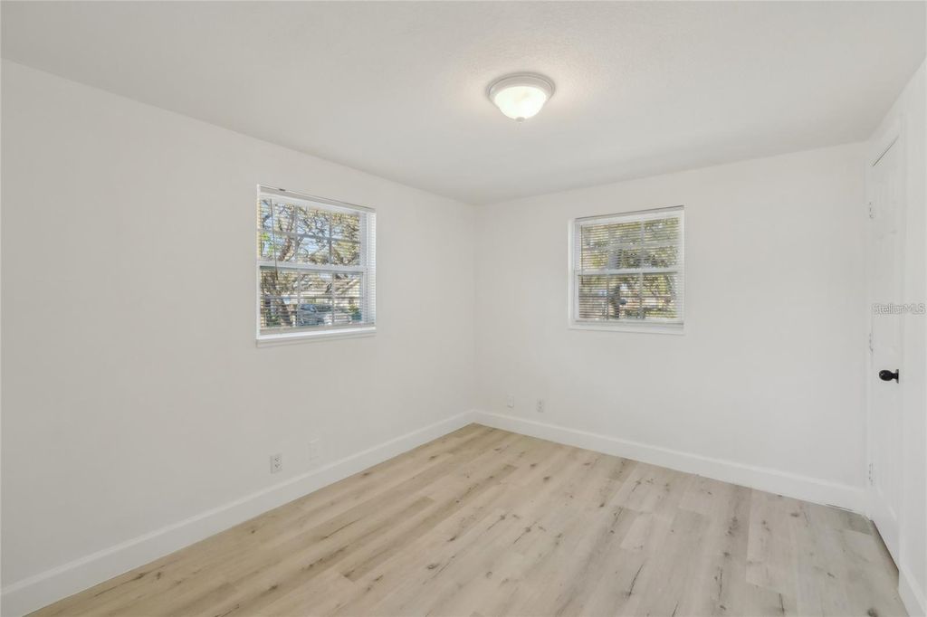 Image 11 of property listing at 2111 E ELLICOTT STREET, Tampa, FL 33610