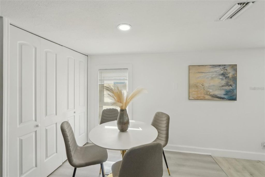 Image 6 of property listing at 2111 E ELLICOTT STREET, Tampa, FL 33610