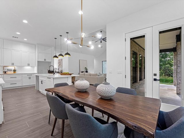 852 Road 6609, Dayton, TX 77535