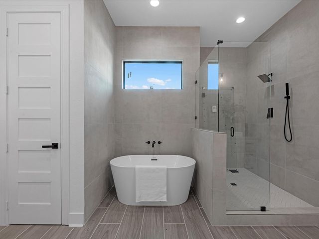 852 Road 6609, Dayton, TX 77535