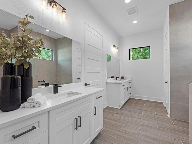 852 Road 6609, Dayton, TX 77535