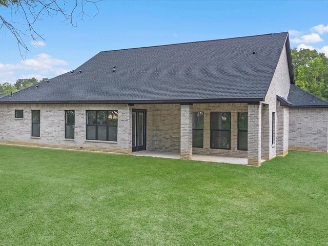 852 Road 6609, Dayton, TX 77535