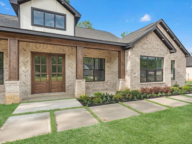 852 Road 6609, Dayton, TX 77535