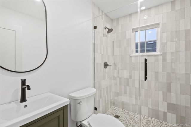 961 N Broadway, Massapequa, NY 11758