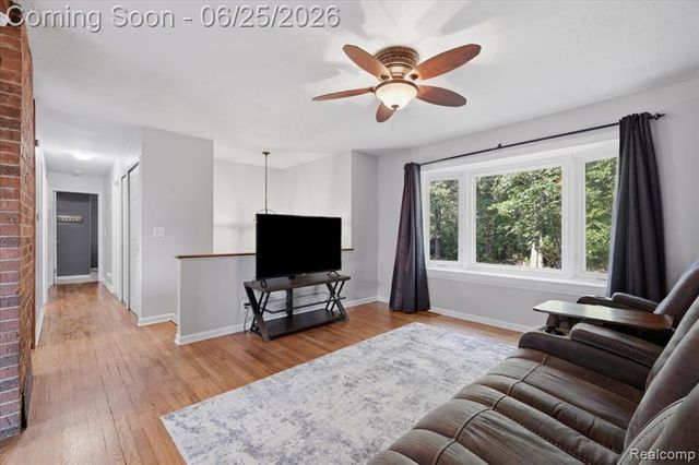 2021 Ardsley Drive, Ortonville, MI 48462