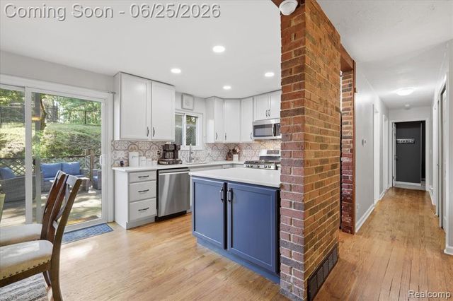 2021 Ardsley Drive, Ortonville, MI 48462
