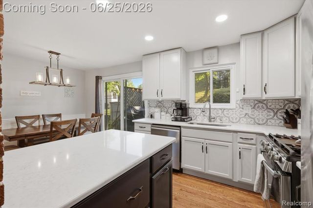 2021 Ardsley Drive, Ortonville, MI 48462