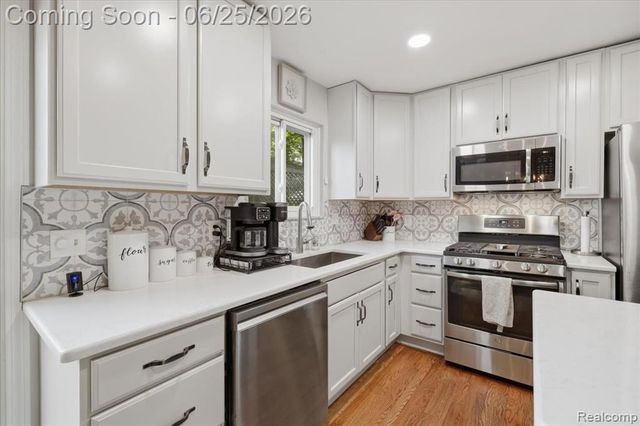 2021 Ardsley Drive, Ortonville, MI 48462