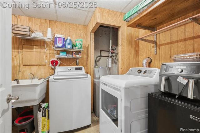 2021 Ardsley Drive, Ortonville, MI 48462